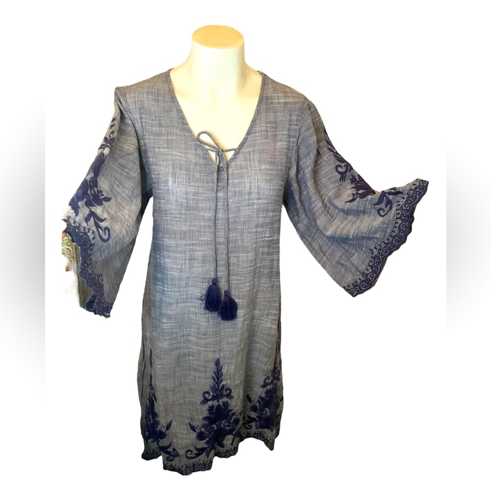 NWT Kyla Seo Embroidered Shift MIDI Womens Dress Size XS?  100% Cotton.